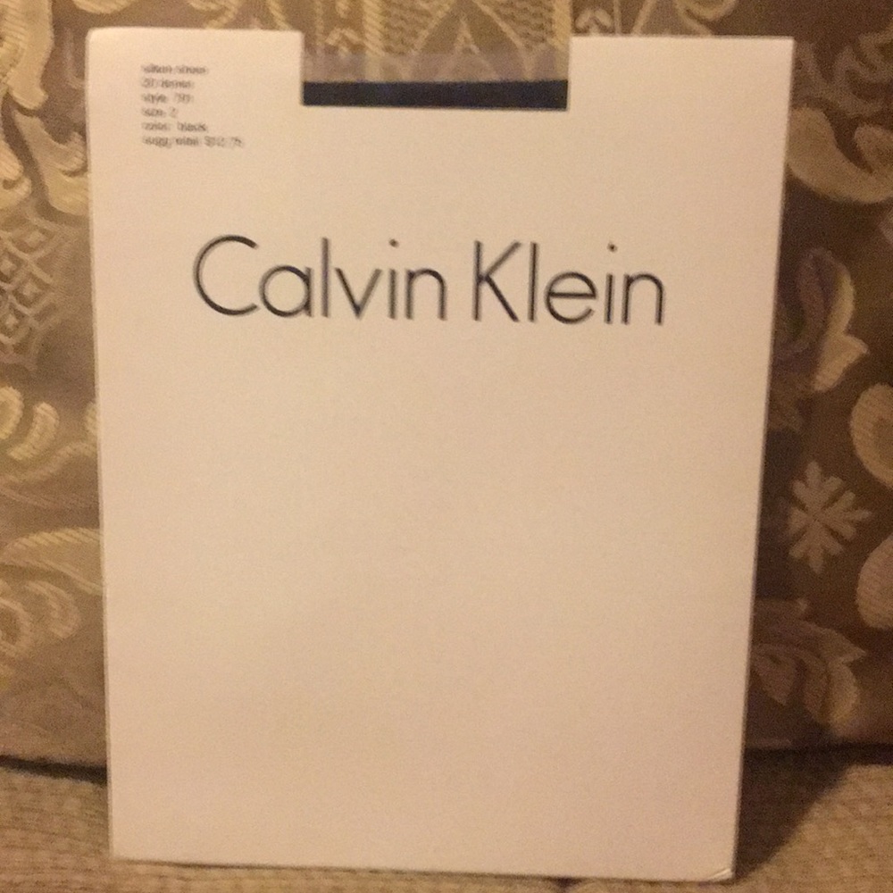 ♣️NWT Calvin Klein Silken Sheer Black Pantyhose